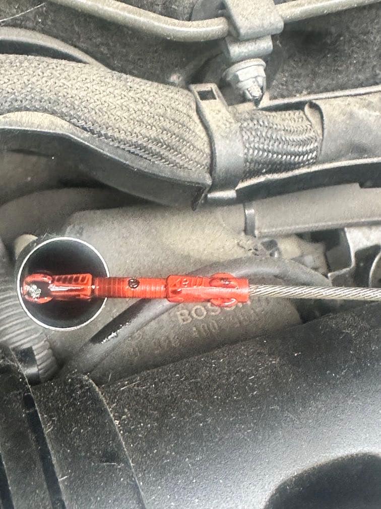 MIN- und MAX-Markierung am Motoröl-Messstab
